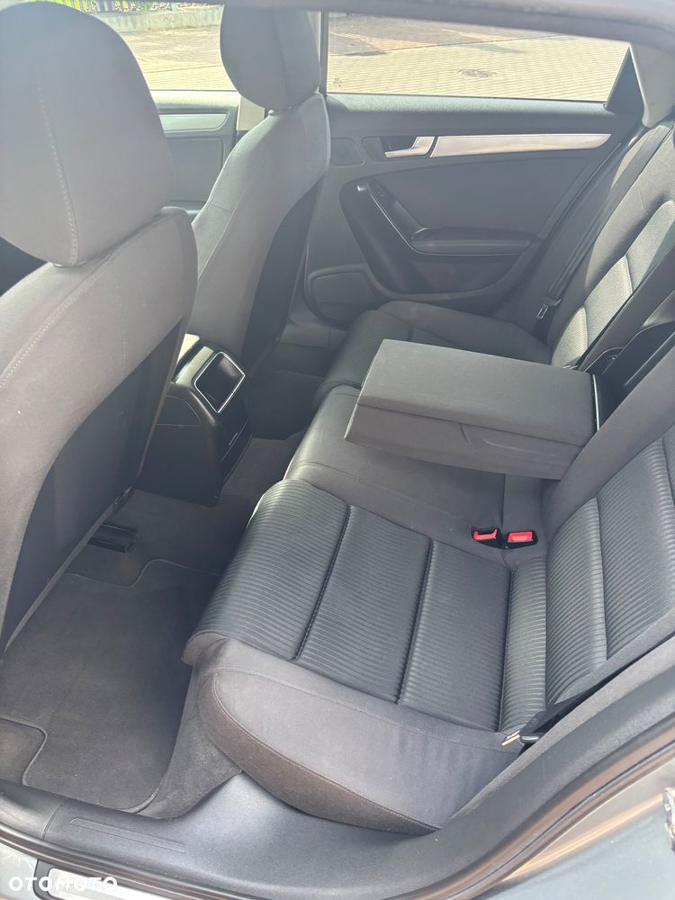 Audi A4 Avant 2.0 TDI DPF Ambiente - 10