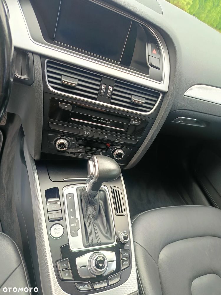 Audi A4 Limousine - 13