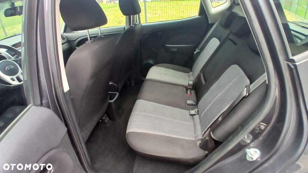 Kia Venga 1.4 Business Line - 10