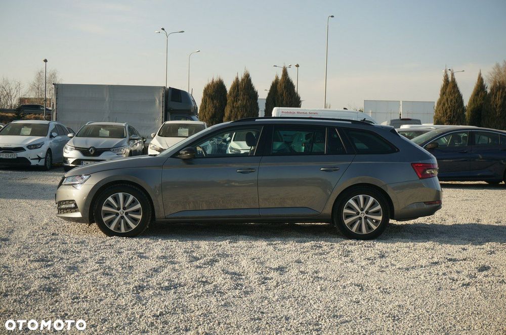 Skoda Superb 2.0 TDI SCR Style DSG - 10