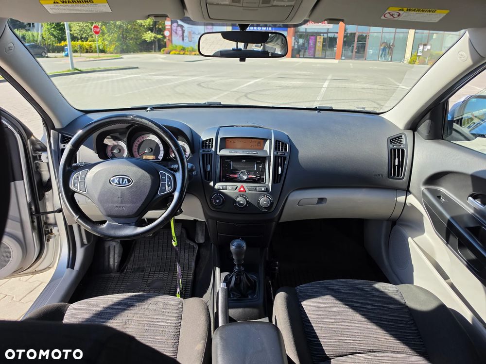 Kia Ceed 1.6 Comfort - 25