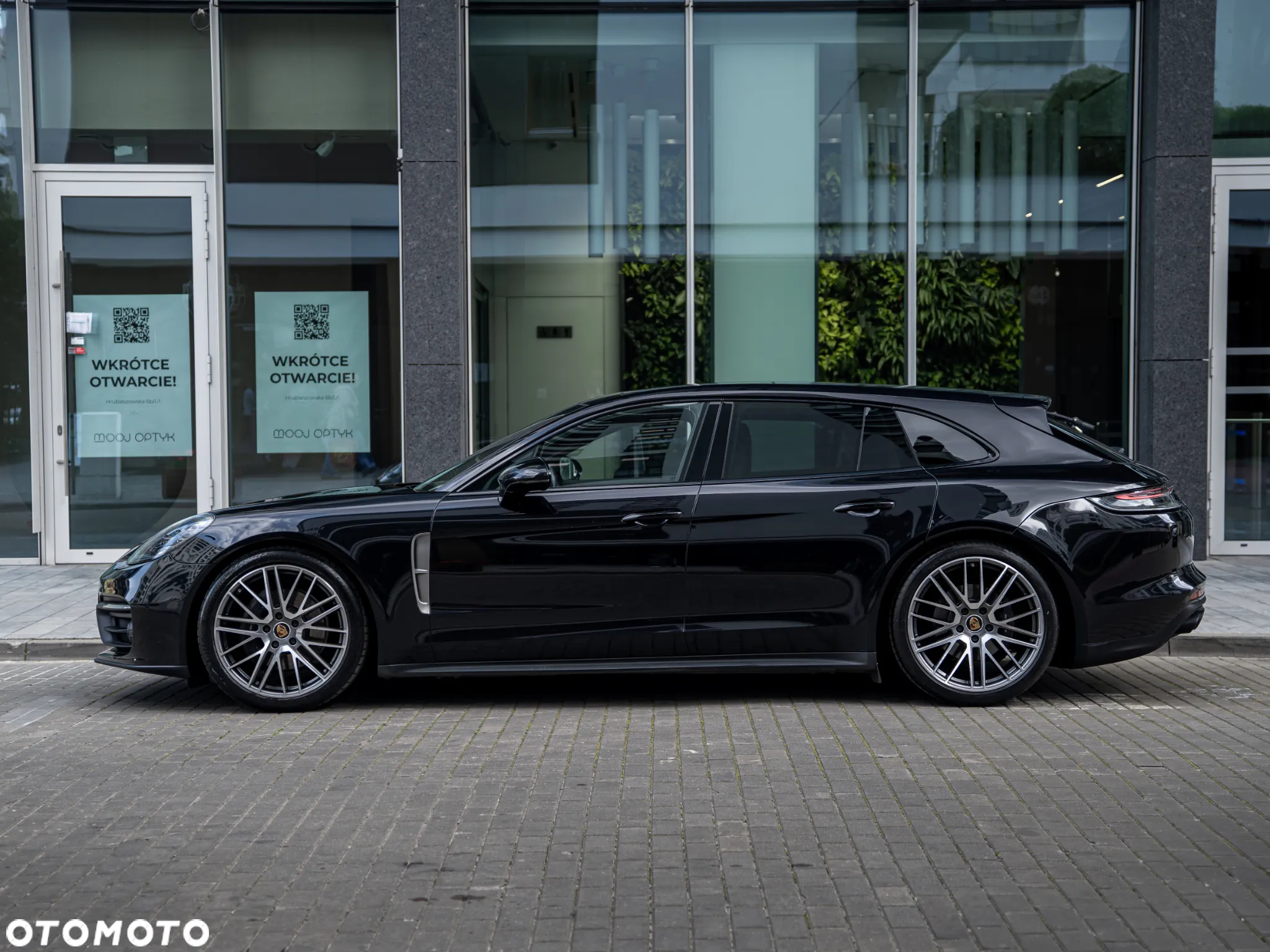 Porsche Panamera 4 Sport Turismo Platinum Edition - 2