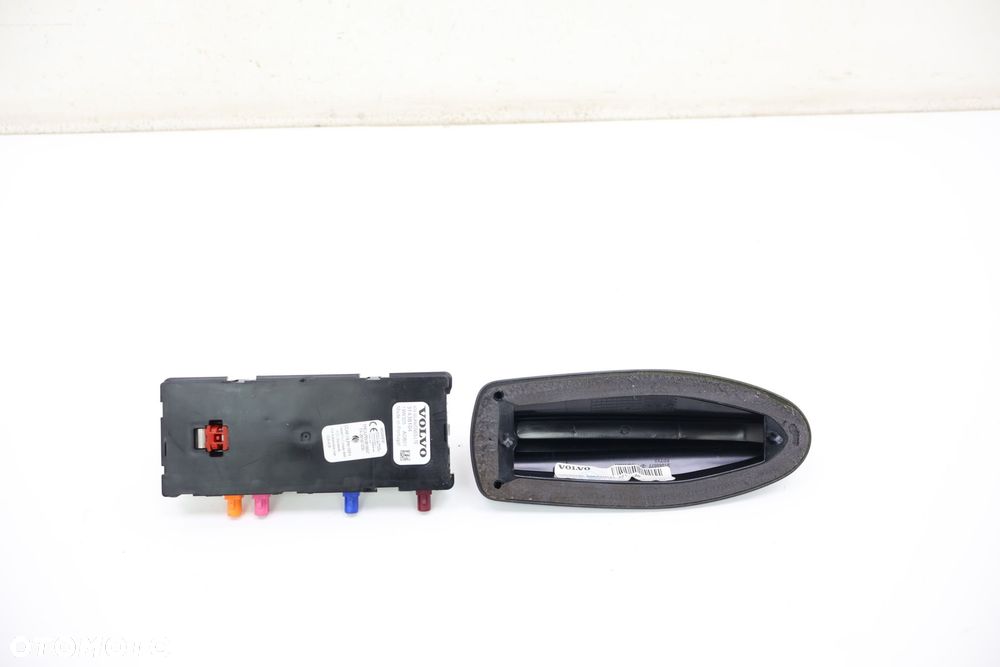 VOLVO XC60 II PŁETWA ANTENA DACHOWA 721 39839932, 31438104 - 4
