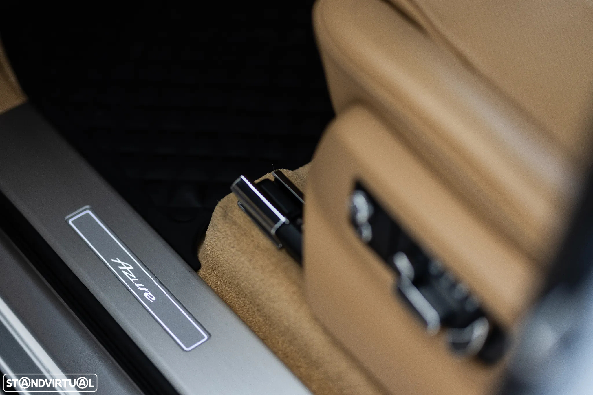 Bentley Bentayga V8 Azure - 15
