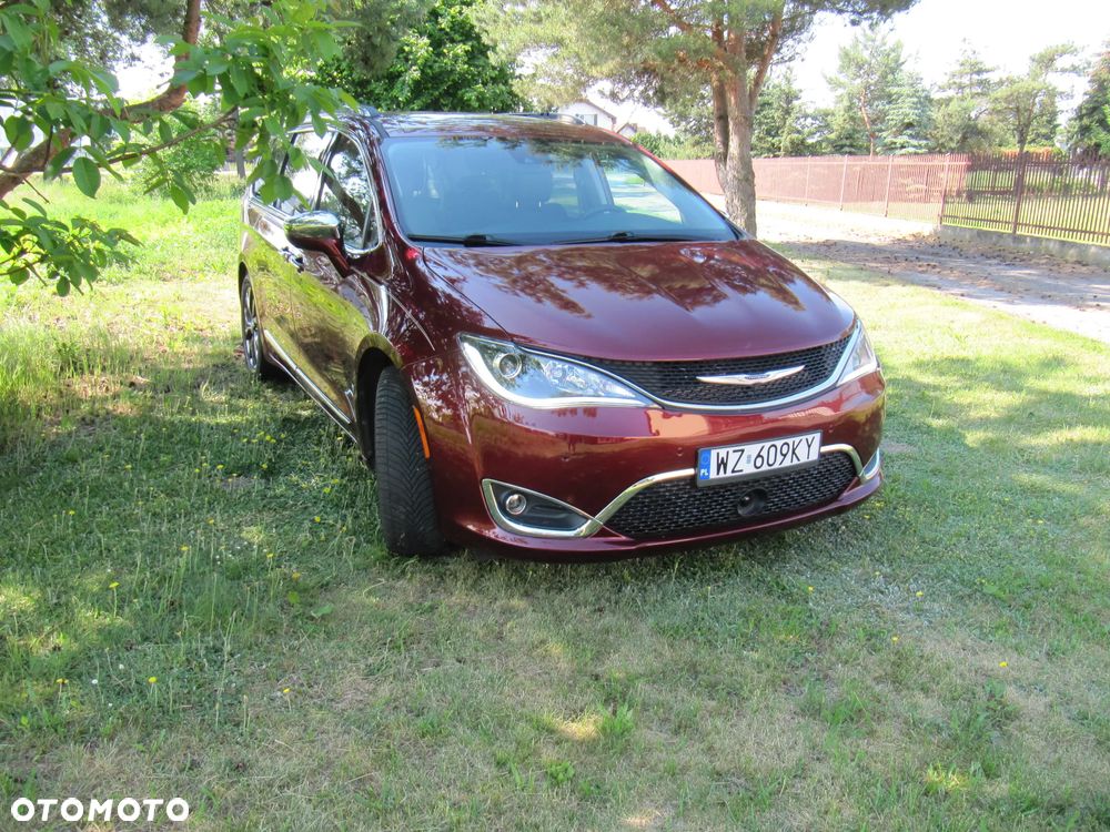 Chrysler Pacifica - 4