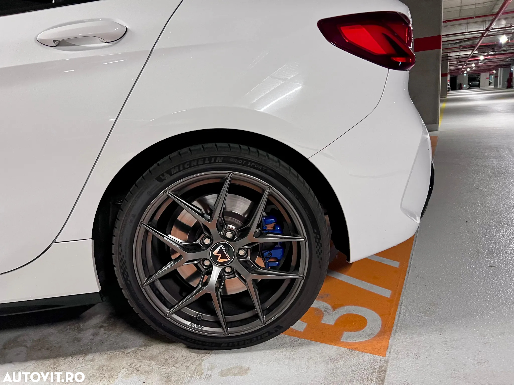 BMW M1 M135i xDrive AT - 2