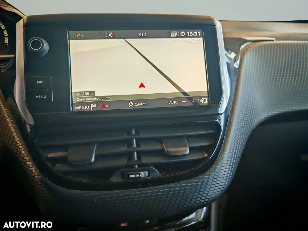 Peugeot 2008 1.2 PureTech Turbo EAT6 S&S Allure - 24