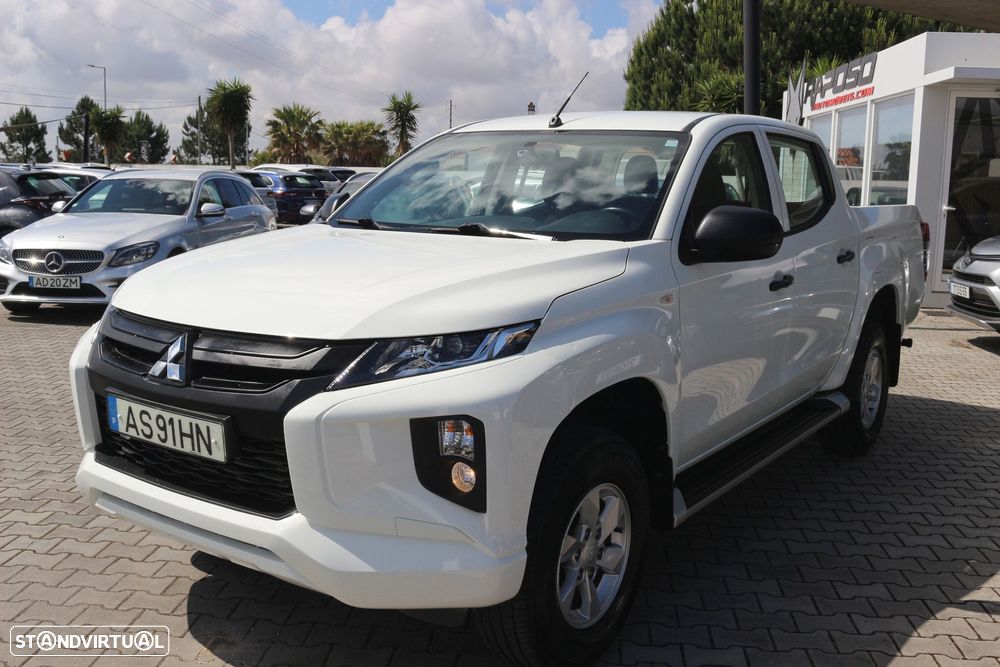 Mitsubishi L200 2.3 DI-D Space Cab Invite Strakar Look 4WD - 13