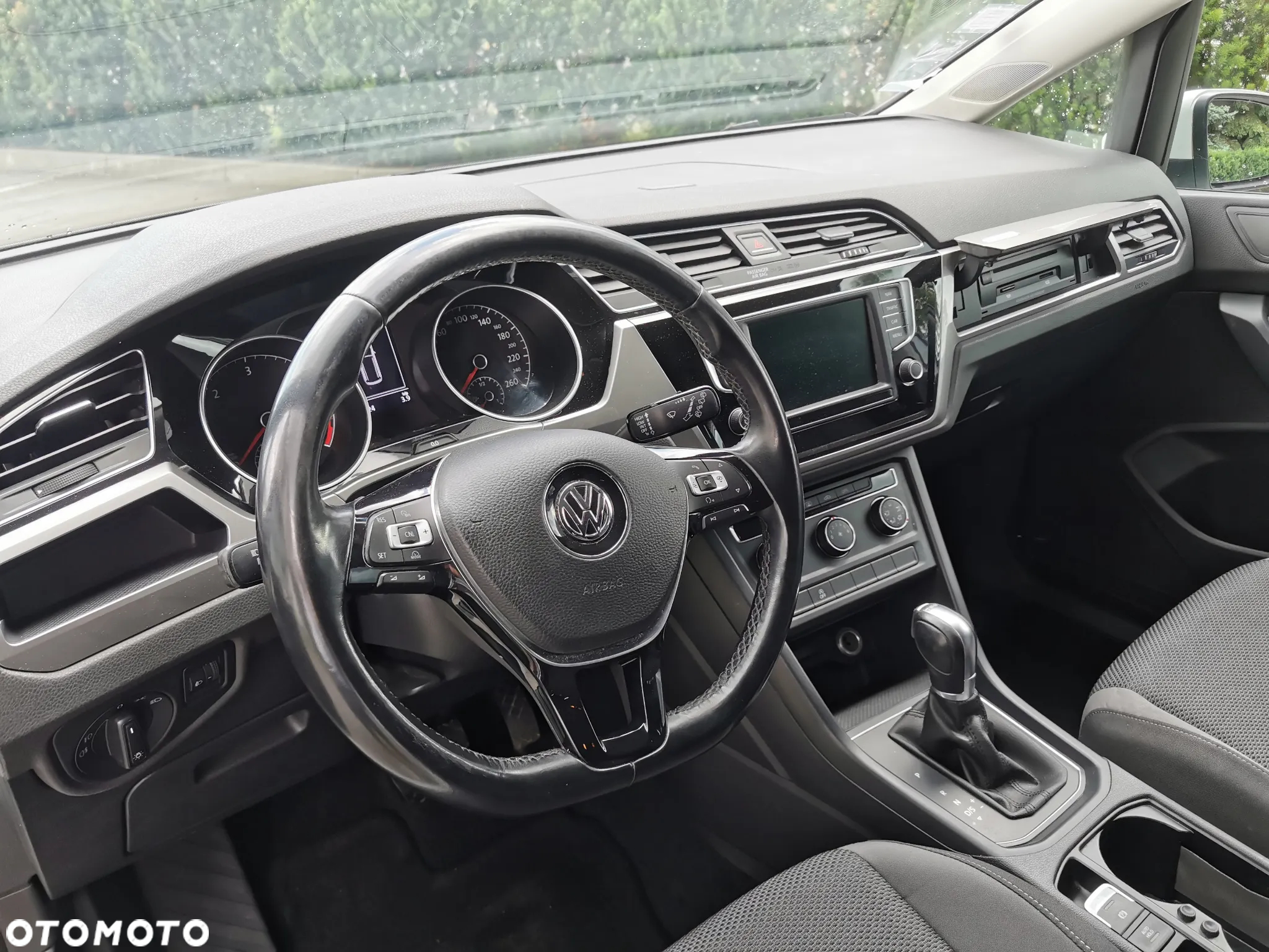 Volkswagen Touran 1.6 TDI SCR (BlueMotion Technology) DSG Comfortline - 19