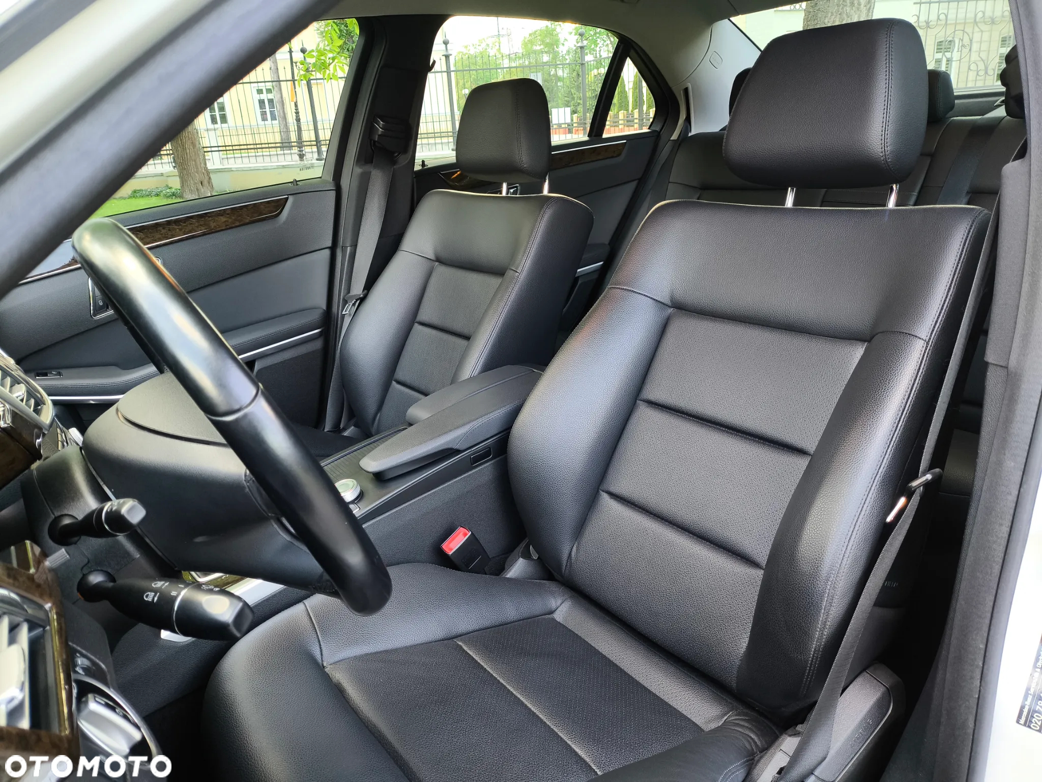 Mercedes-Benz Klasa E 200 T BlueEFFICIENCY - 19