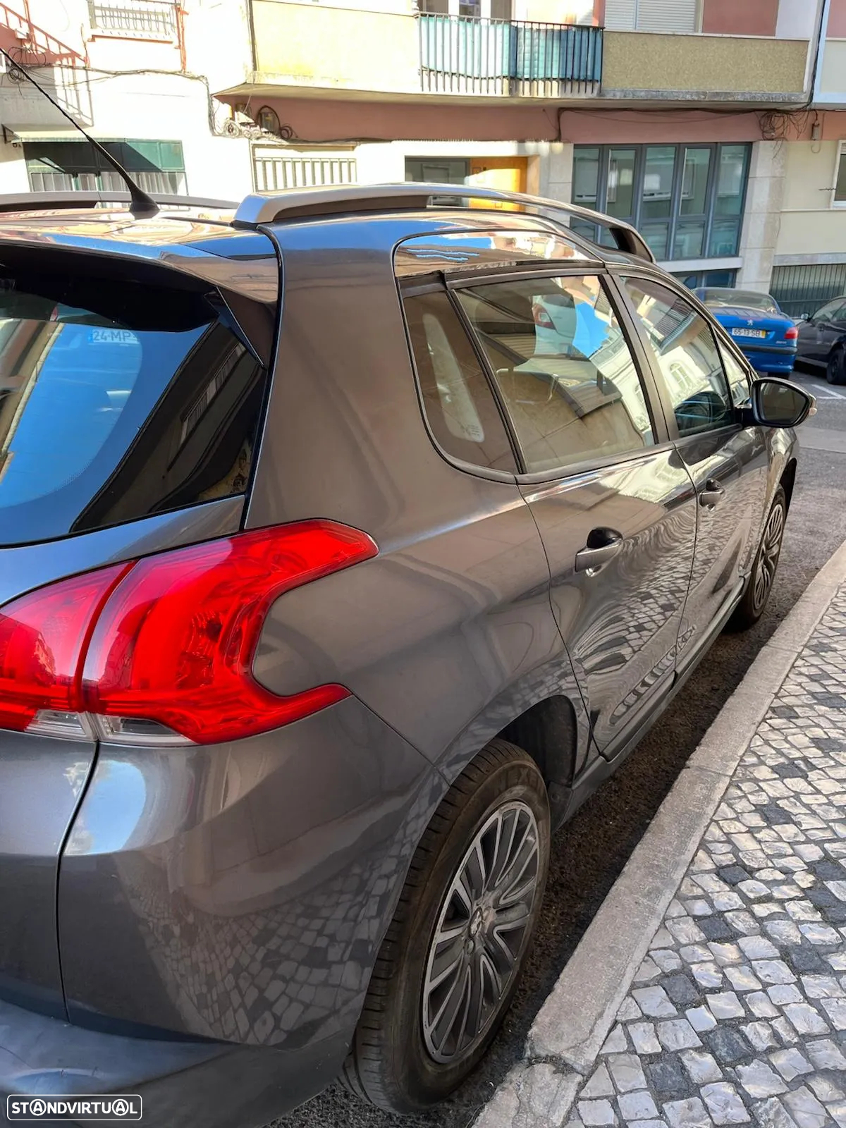 Peugeot 2008 1.2 PureTech Active - 13