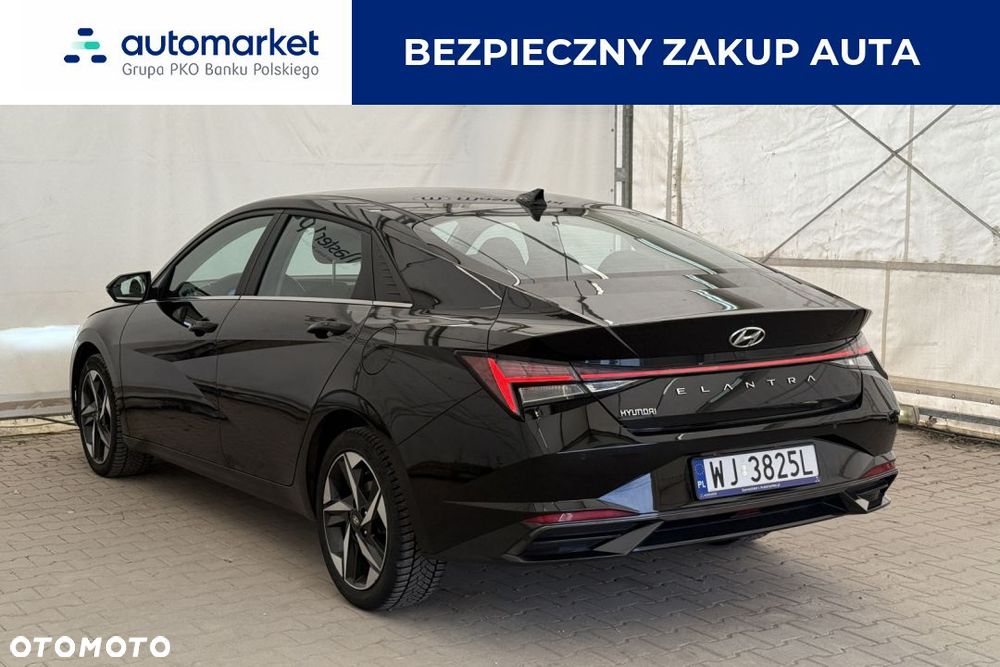 Hyundai Elantra 1.6 Executive CVT - 3