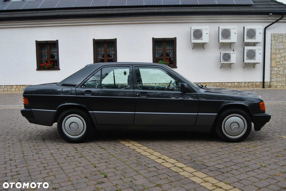 Mercedes-Benz W201 (190) - 15