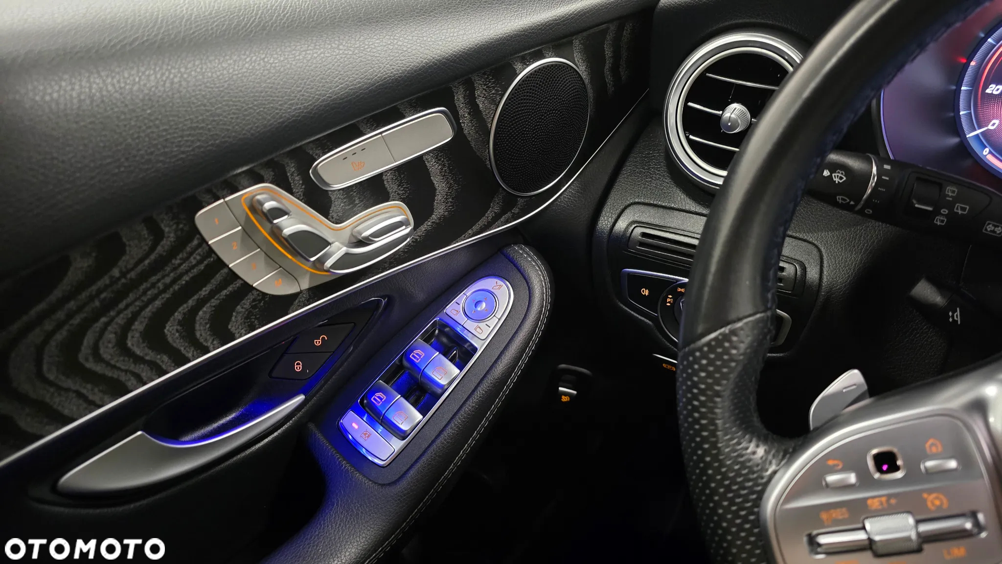 Mercedes-Benz GLC 300 de 4Matic 9G-TRONIC AMG Line - 27