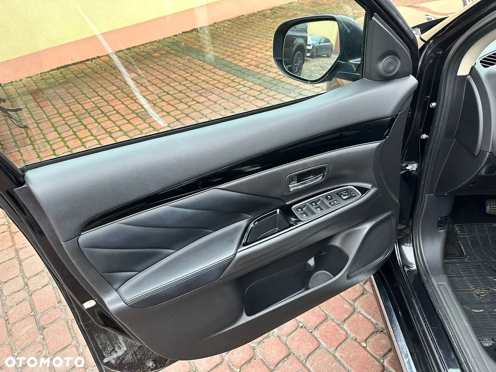 Mitsubishi Outlander 2.4 4WD Diamant - 15