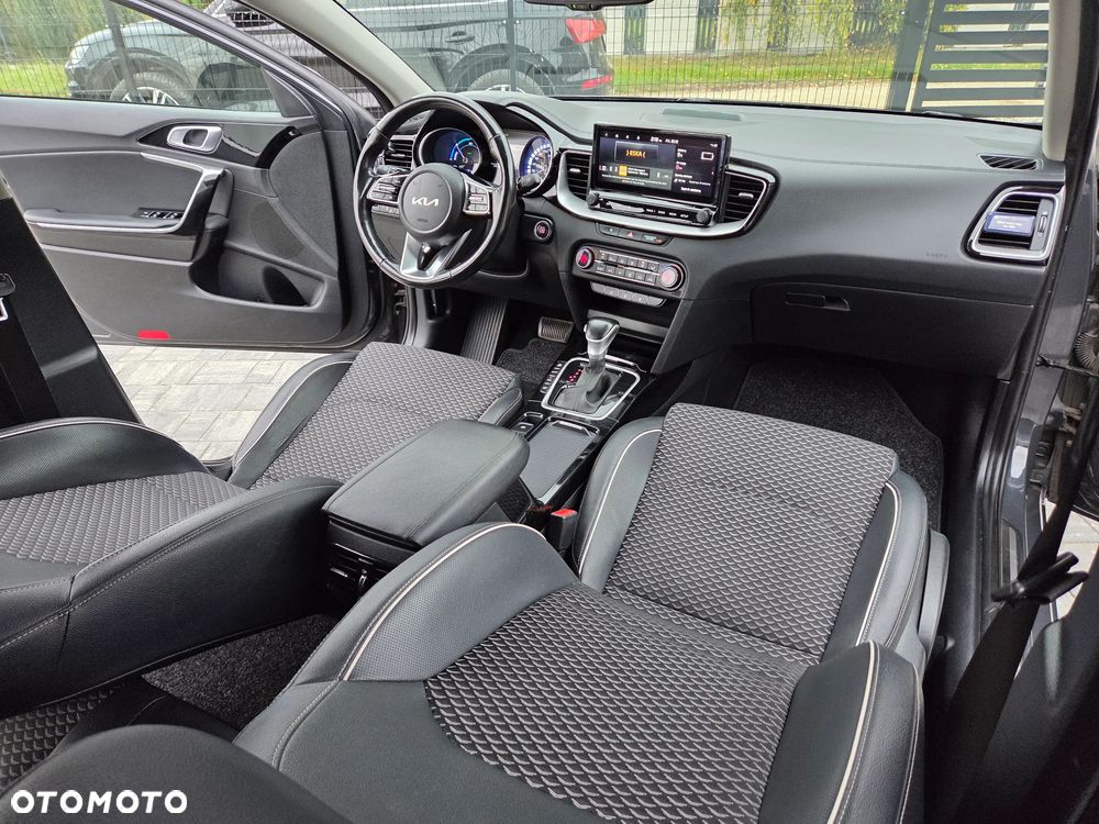 Kia Ceed 1.6 GDI DCT OPF Inspiration - 36