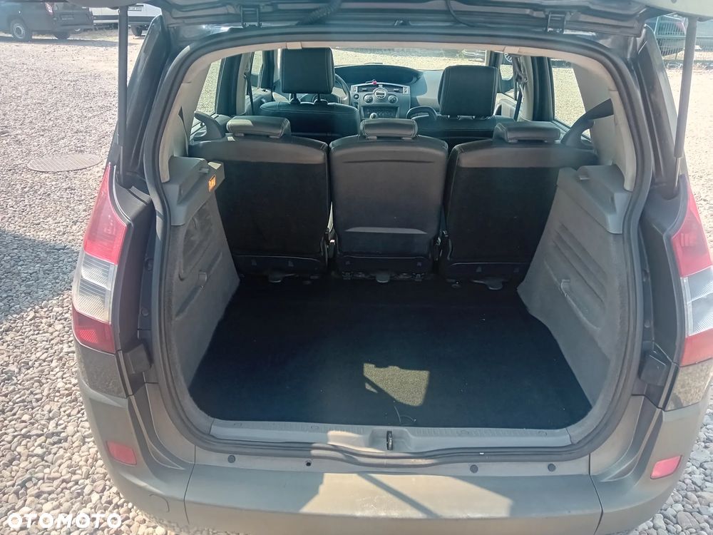 Renault Scenic - 10