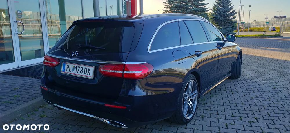 Mercedes-Benz Klasa E 220 d 4Matic 9G-TRONIC AMG Line - 23