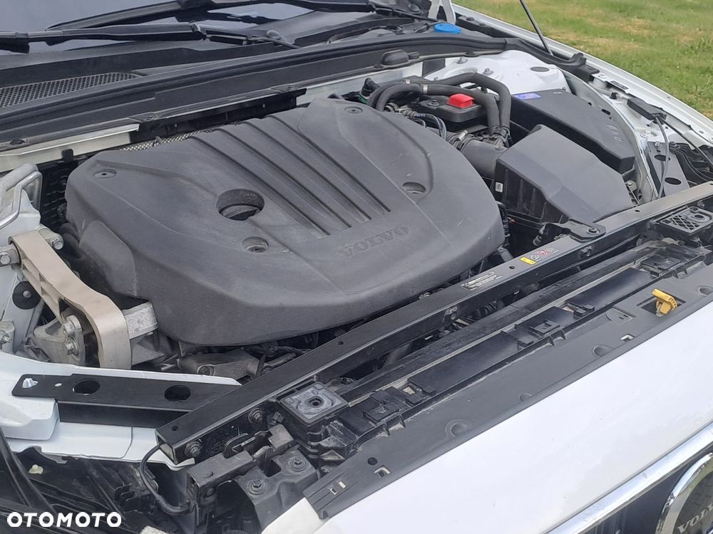 Volvo V60 Cross Country - 12