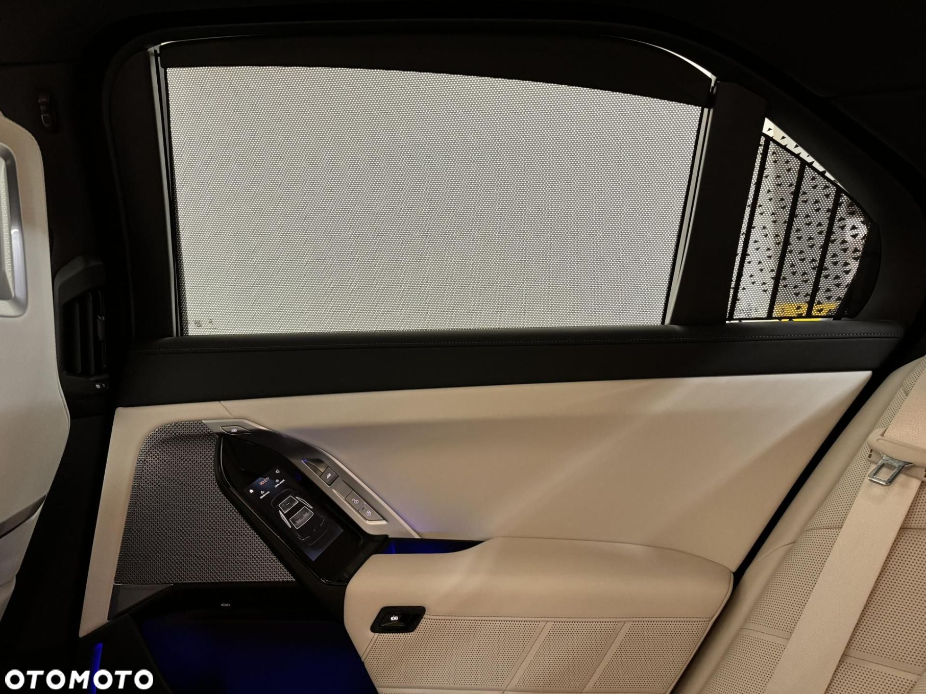 BMW Seria 7 - 28