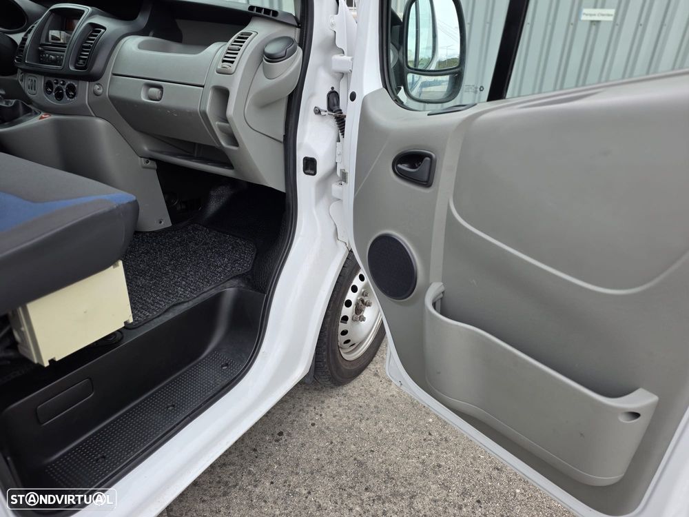 Renault Trafic - 15
