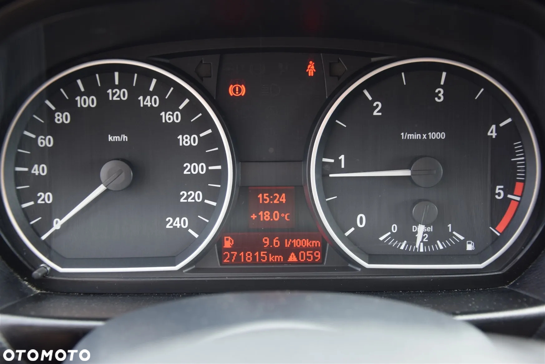 BMW Seria 1 118d - 26