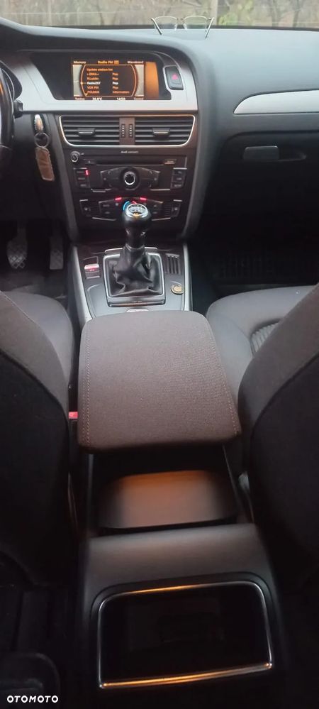 Audi A4 Avant 2.0 TDI - 11