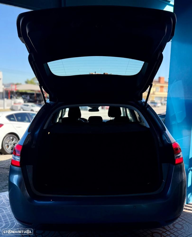 Peugeot 308 SW 1.5 BlueHDi Style - 24