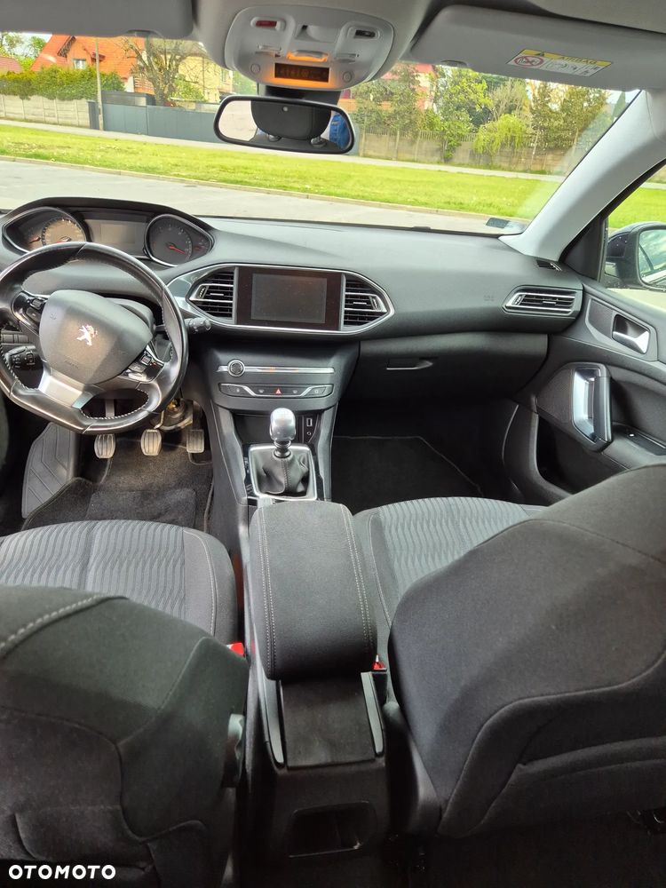 Peugeot 308 1.6 BlueHDi Allure S&S - 19