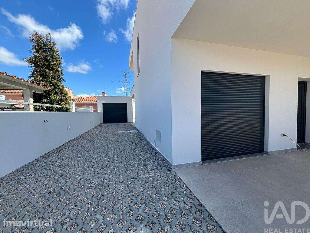 Casa / Villa T4 em Amora de 200,00 m2 - Grande imagem: 4/25