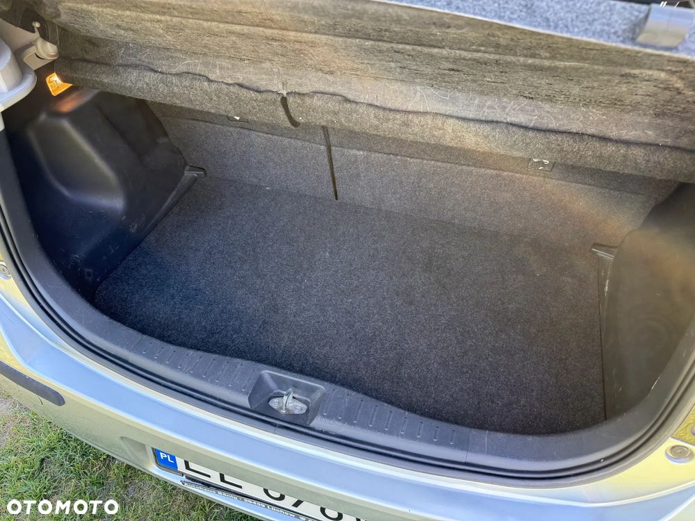 Daihatsu Sirion 1.3 - 14