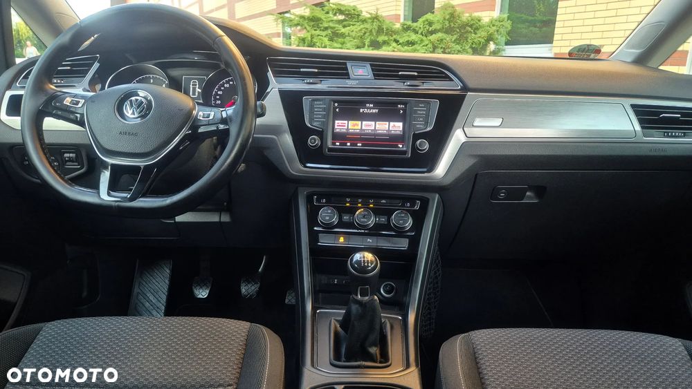 Volkswagen Touran 1.6 TDI SCR BlueMotion Technology Comfortline - 17