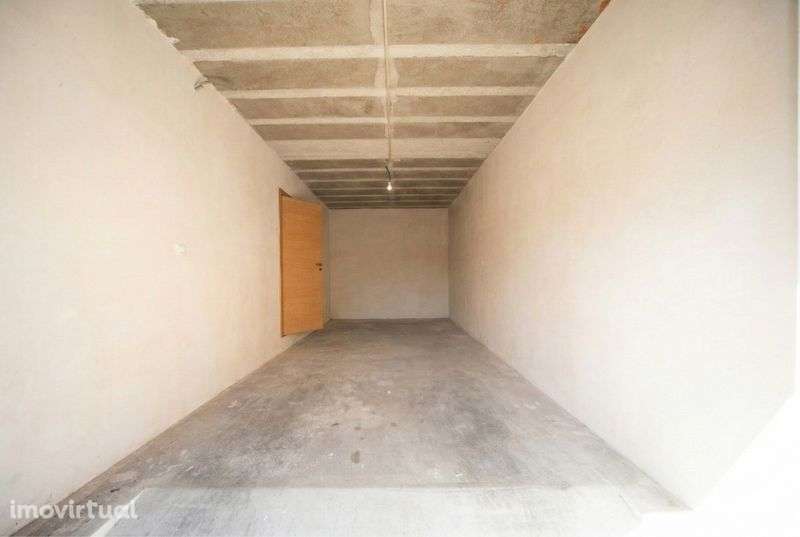 Moradia T4 a 2 kms da Praia - Grande imagem: 3/12