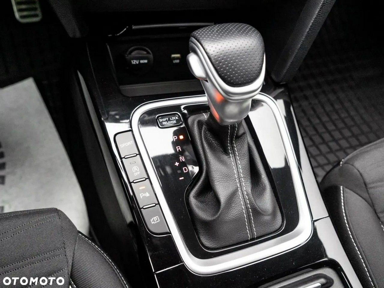 Kia ProCeed - 24