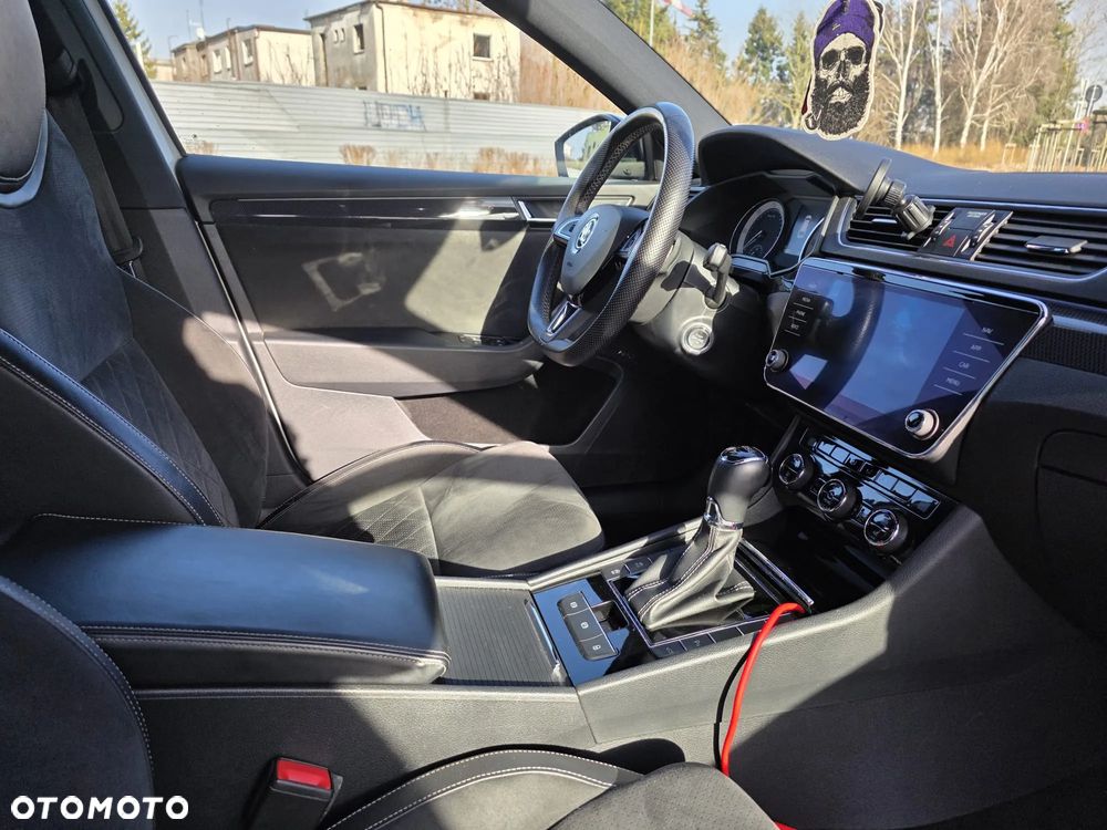 Skoda Superb 2.0 TDI Sportline DSG - 9
