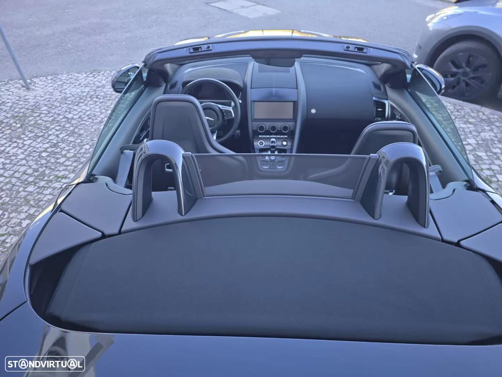 Jaguar F-Type 2.0 i4 R-Dynamic - 11