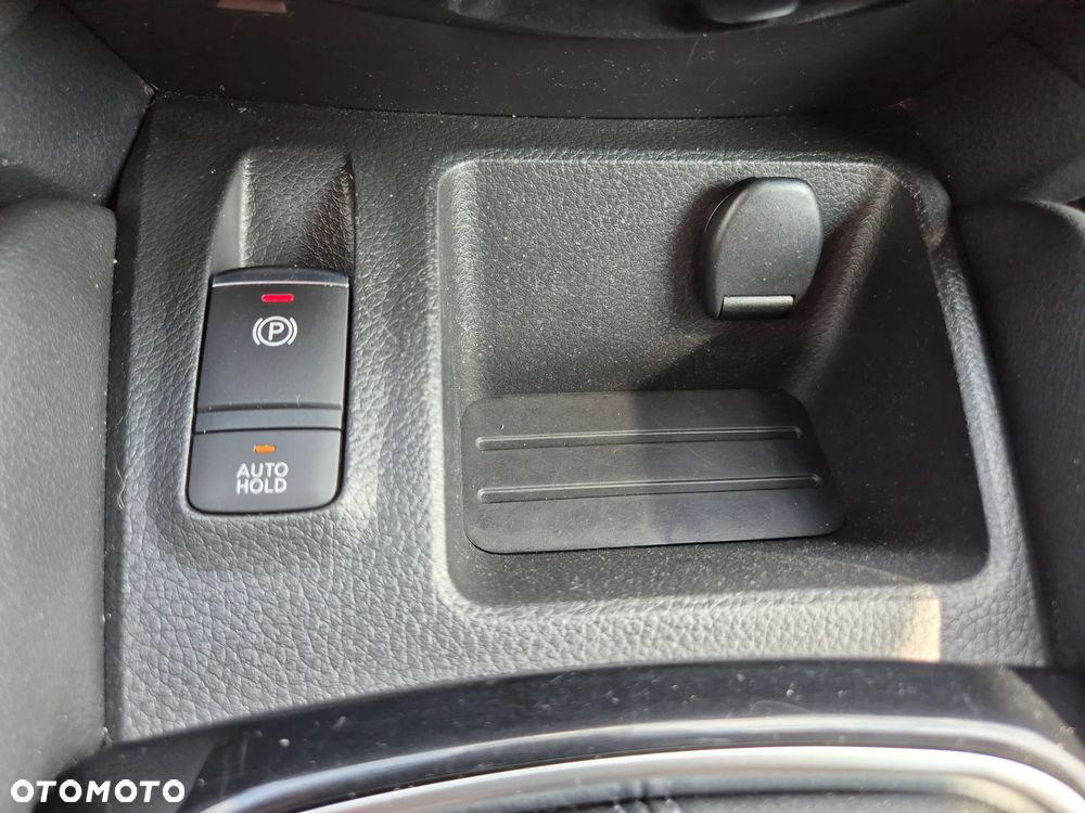 Nissan Qashqai 1.3 DIG-T N-Connecta - 16