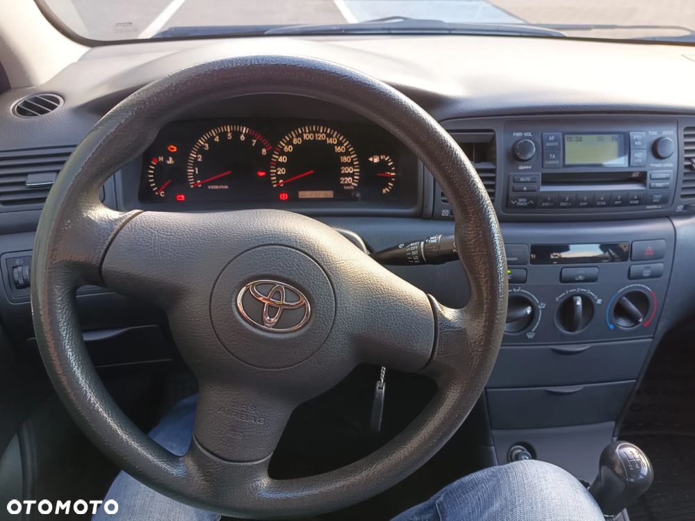 Toyota Corolla 1.6 VVT-i Sol - 9