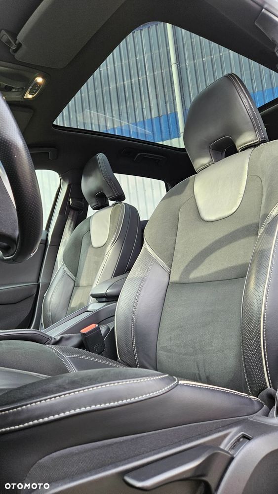 Volvo V40 T3 Drive-E R-Design Momentum - 20