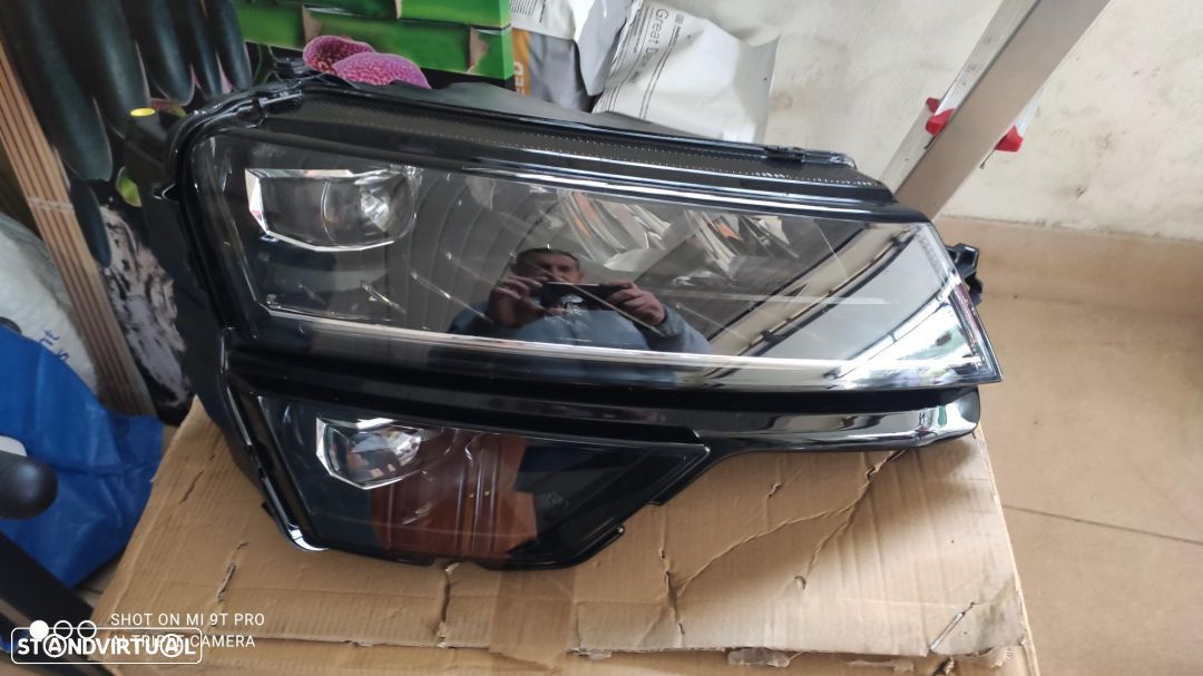 farol direito Skoda Karoq full Led - 1