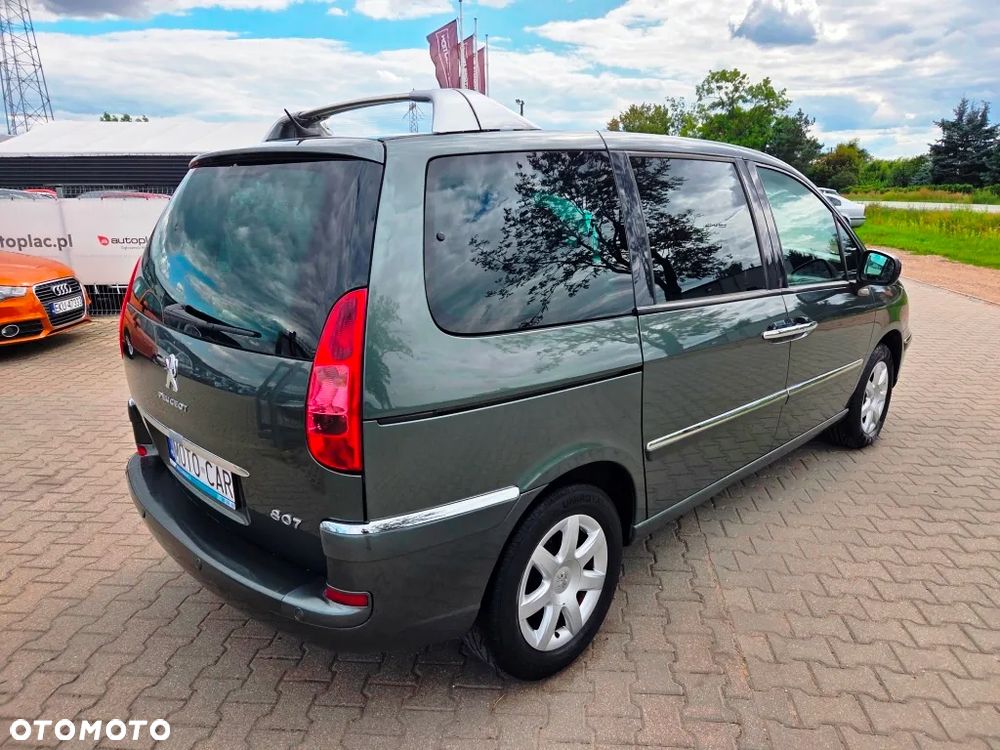 Peugeot 807 HDi 135 Premium - 9