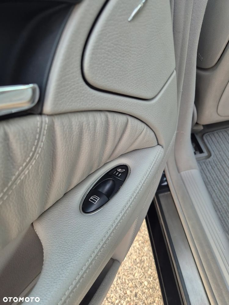 Mercedes-Benz Klasa E 500 7G-TRONIC Avantgarde - 24