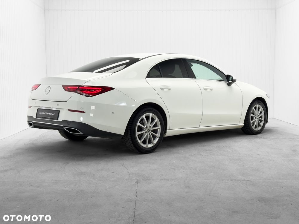 Mercedes-Benz CLA 180 7G-DCT - 2