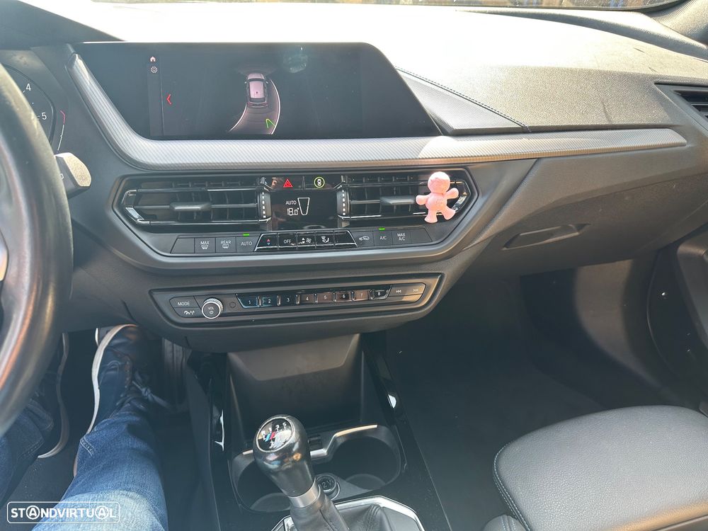 BMW 116 d Pack M - 12