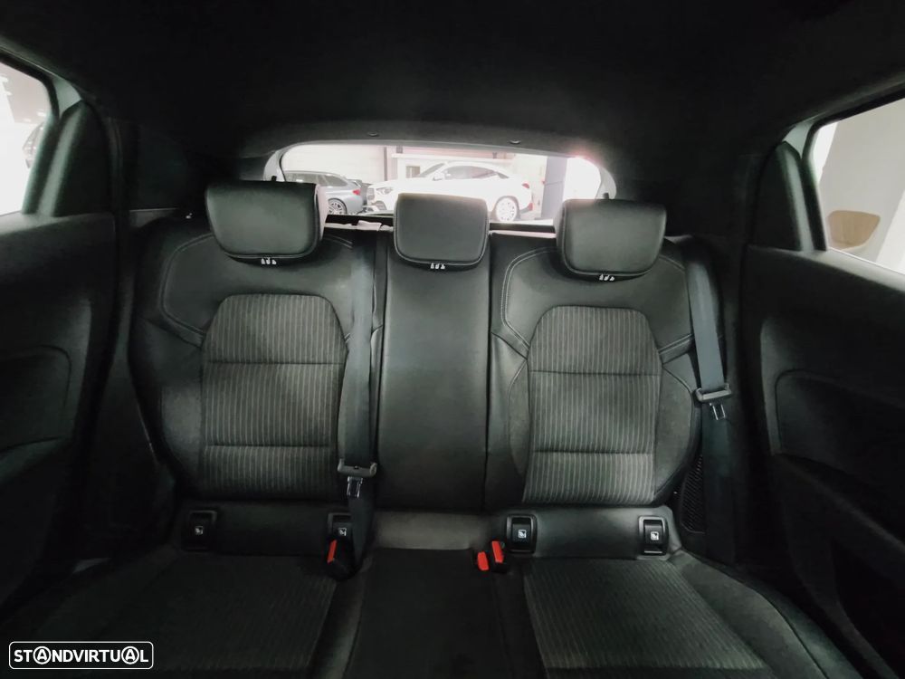 Renault Clio 1.6 E-Tech Intens - 24