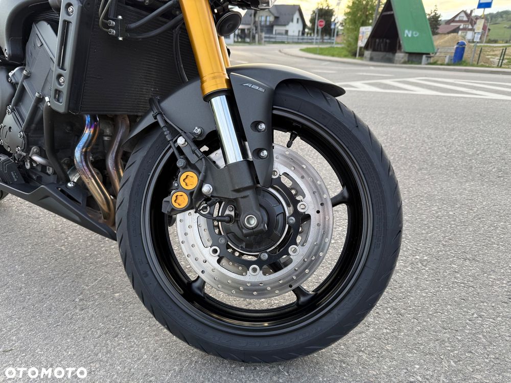 Yamaha FZ8 - 8