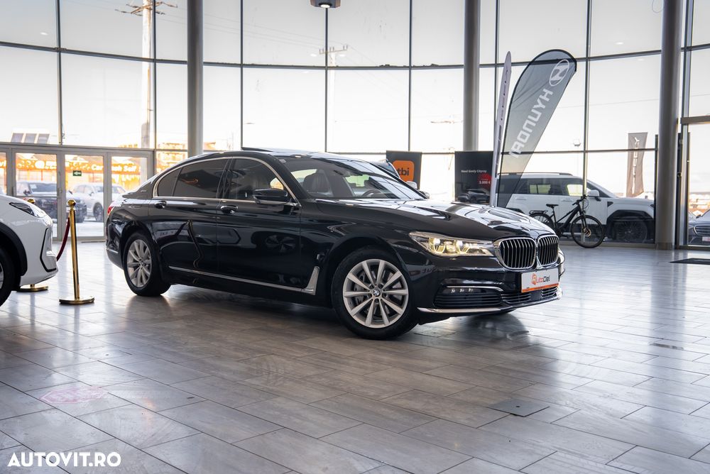 BMW Seria 7 740Le iPerformance - 29