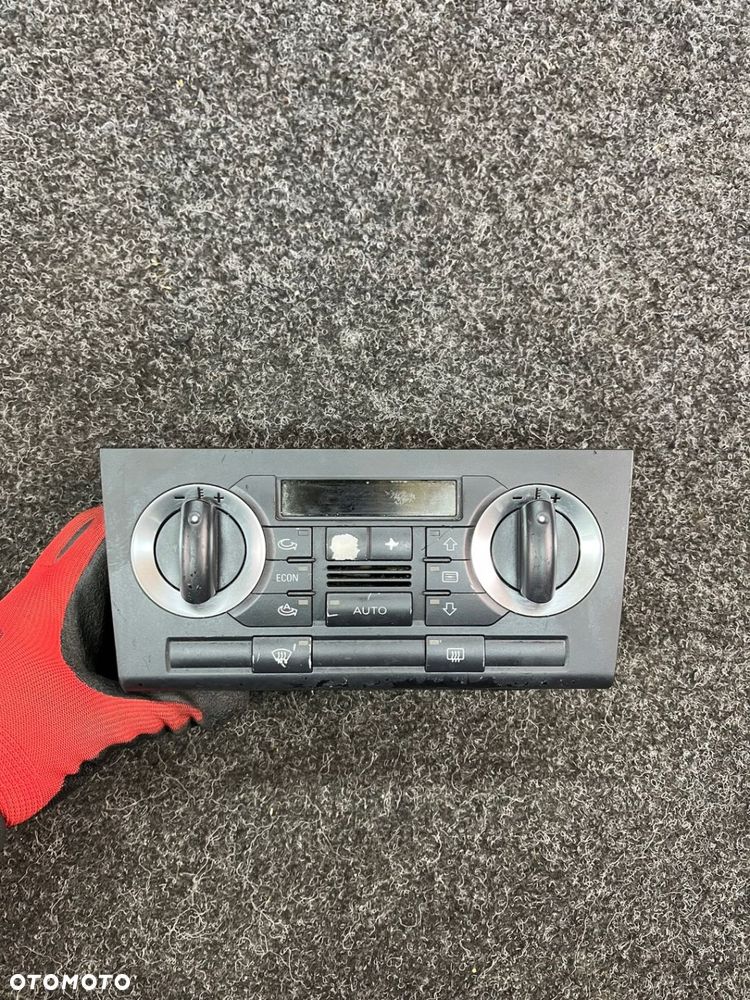 audi a3 8p panel klimatyzacji 8P0820043D - 1
