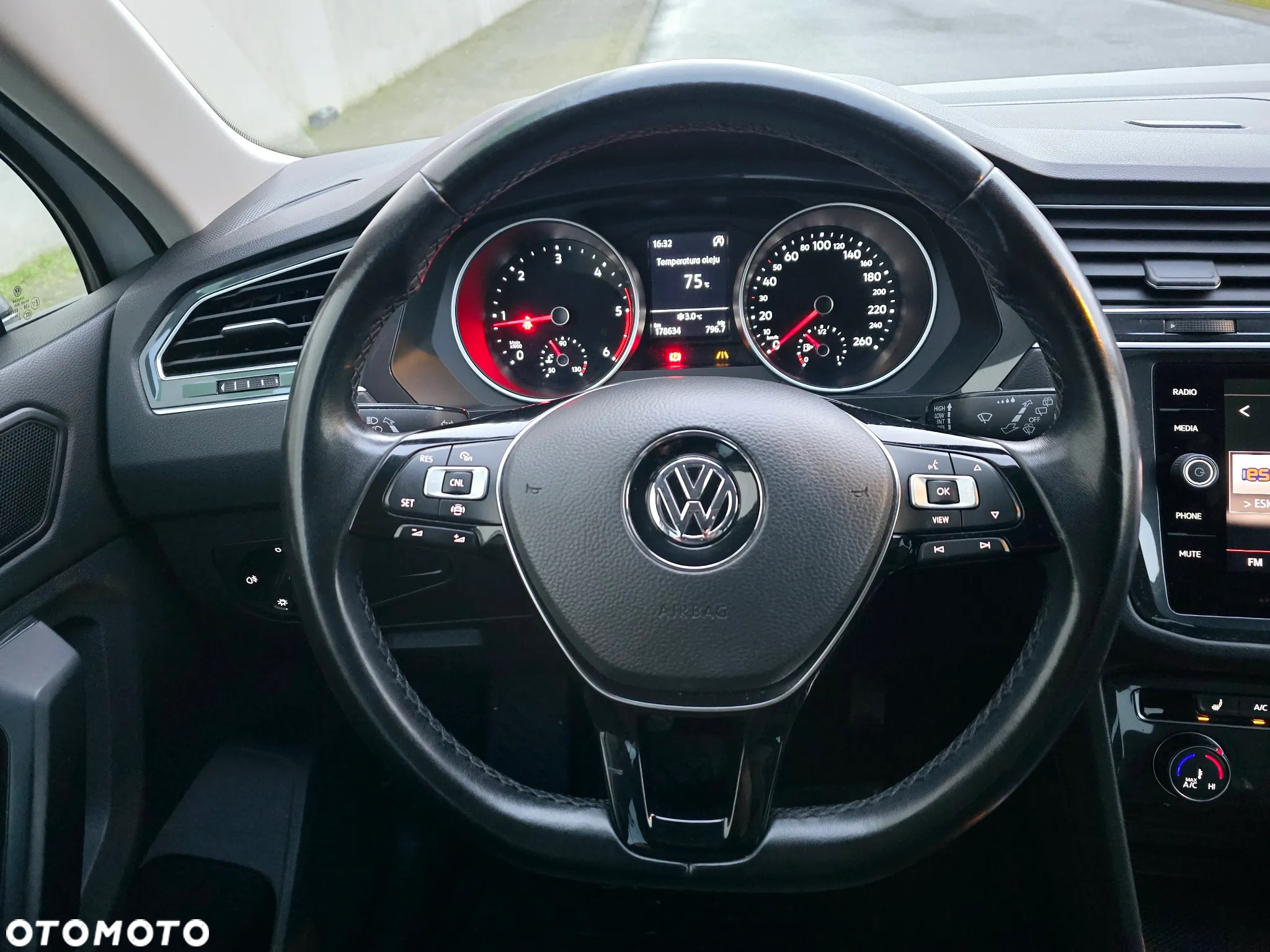 Volkswagen Tiguan 2.0 TDI BMT SCR Comfortline - 25