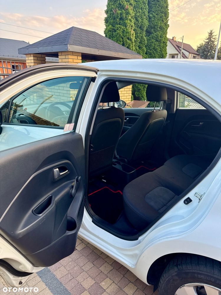 Kia Rio 1.1 crdi L - 17